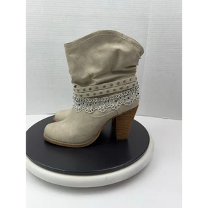NOT RATED Rhinestone Embellished Womens Sz 7.5 Cream High Heel Ankle Boot Bootie - Picture 1 of 13