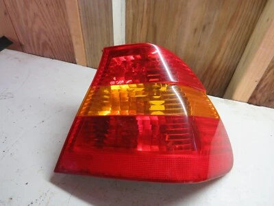 BMW 325Xi 325 XI 2004 luz trasera pasajero derecho diestro Foto 1 de 4