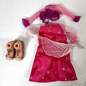 BRATZ Genie Magic Jade Doll's Outfit clothes Skirt pink Top hip scarf shoes - Picture 1 of 5