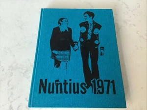 Vintage 1971 Lemoore California High School HS Yearbook Unmarked Excellent - Picture 1 of 7