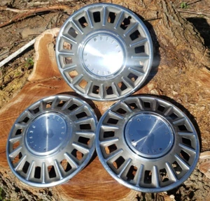 1967 Ford Mustang 14" Hub Cap- man cave decor - small dent - Bild 1 von 12