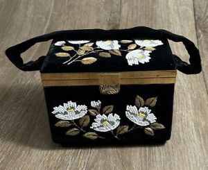 Vintage Tori Japanese Vintage Evening Bag Beaded Floral Pattern.