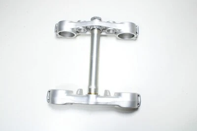 Kawasaki KX250 1992 92-95 OEM TRIPLE ÁRBOL VÁSTAGO DE DIRECCIÓN ABRAZADERA CORONA BAJO F16 Foto 1 de 4