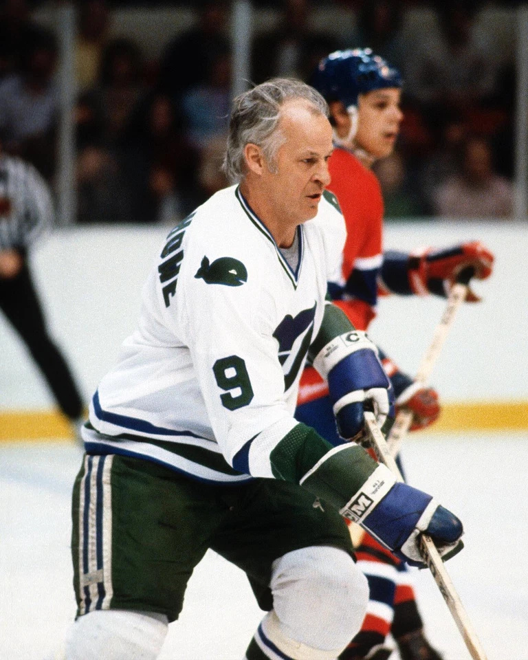 Gordie Howe Skating Mid Game Hartford Whalers 8x10 NHL Vintage Hockey Photo - Image 1 of 1