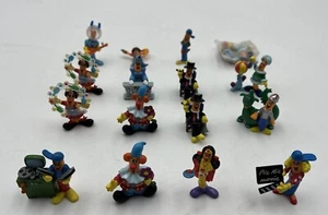 16 Personaggi Pic-Nic Collection Gadgets Kinder Ferrero Sorpresine Vintage 2000’ - Foto 1 di 10