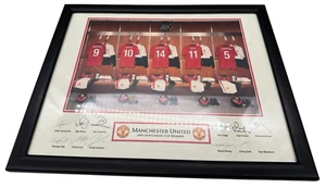 Manchester united signed dressing room print 2009/2010 cup winners - Picture 1 of 8