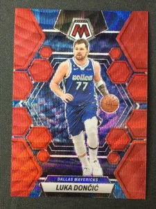 2022-23 Panini Mosaic #1 Luka Doncic Red Wave Prizm Dallas Mavericks - Imagen 1 de 2