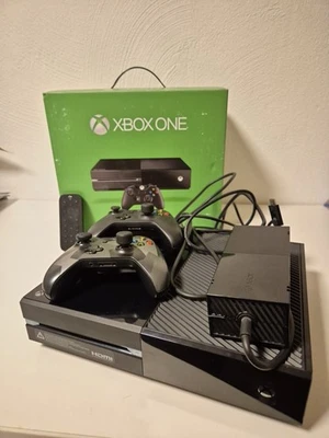 X-BOX ONE mit 2 Controllern - Bild 1 von 3