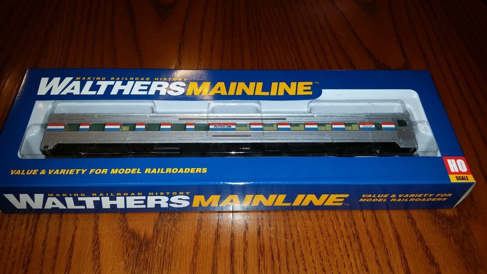 Walthers Mainline HO 910-30101 10-6 Sleeper Car Amtrak Tp27