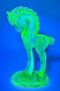 MOSSER URANIUM VASELINE GLASS TROJAN HORSE PRE-OWNED 5.5" INCHES TALL - Picture 1 of 12