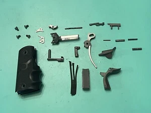 USED COLT DEFENDER LIGHTWEIGHT SERIES 90 LOWER PARTS TRIGGER HAMMER GRIP 45 1911 - Picture 1 of 15