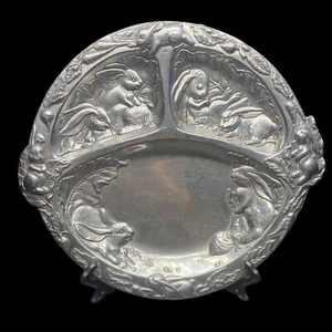 ARTHUR COURT Dividido Trivet Seccionado Plato En relieve Conejo Conejo Pascua - Imagen 1 de 12