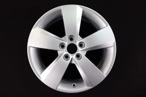 Llanta de aluminio original Skoda Scala Kamiq 16 pulgadas 657601025J 6Jx16 ET35 5x100 - Imagen 1 de 2