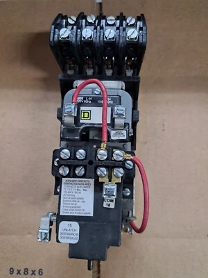 SQUARE D LIGHTING CONTACTOR, 4 POLE, 8903LX040, SER. B, MECHANICALLY HELD 30A - Image 1 of 4