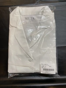 Meta Labwear Ladies' 32" Trench Style Lab Coat Item: 874-011 Size 10 - Picture 1 of 1