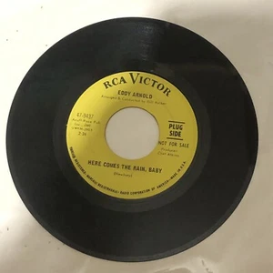 Eddy Arnold Here Comes The Rain Baby Record 45 Vinyl RCA Victor Records - Picture 1 of 2