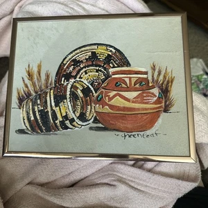 Pintura nativa americana hoja verde vintage sobre cuero en marco dorado - Imagen 1 de 5