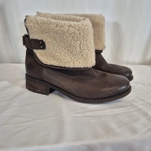 UGG Mujer 8.5M Aldon Botas Cuero Resistente al Agua Color Stout  - Imagen 1 de 13