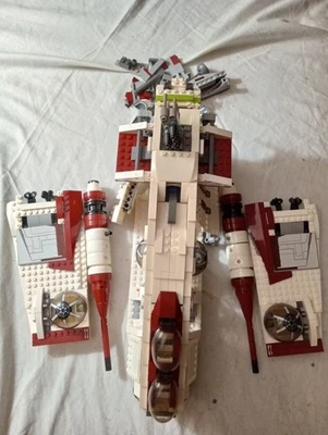 PIEZAS de aviones de ataque espacial sin marca *tal vez incompletas, sin caja ni manual ~15" L Foto 1 de 4