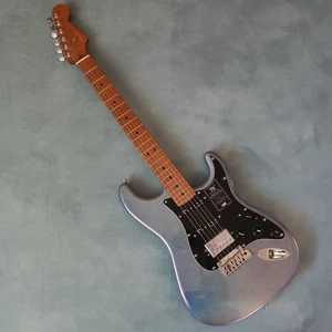Fender 70th Anniversary Ultra Stratocaster HSS Maple Fingerboard Amethyst - Picture 1 of 14