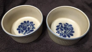✨2-Pfaltzgraff Folk Art 7" Souffle Bakers USA #406 In Both Excellent Condition - Picture 1 of 12