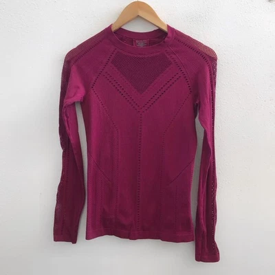 ATHLETA Long Sleeve Oxygen Top Size Small - Image 1 of 4