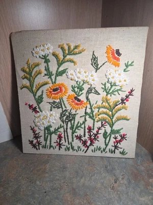 Antiguo punto de cruz costura árbol de la vida ardilla ciervo naturaleza arte popular 12" Foto 1 de 4