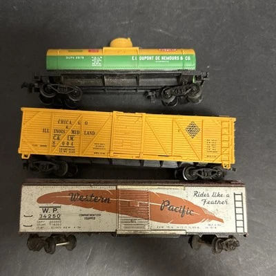Lot Of 3 HO Scale Box Freight Tanker Western Pacific Chicago Midland Dupont - Image 1 of 4