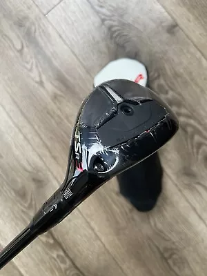 ** BRAND NEW ** Titleist TSR3 3 Hybrid 19 Degrees HZRDUS Smoke RDX Red 6.0 Stiff - Image 1 of 4