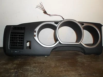 Toyota 4Runner 2004 - bisel de cuadro de instrumentos con ventilación de aire acondicionado Foto 1 de 4