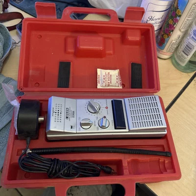 Kraco Mayday 1 Emergency CB Radio w/ Antenna Base - Image 1 of 3