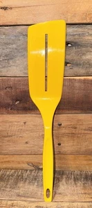 Vintage Foley Long Bright Yellow Nylon Slotted Spatula Serving Utensil  12 1/2" - Bild 1 von 7