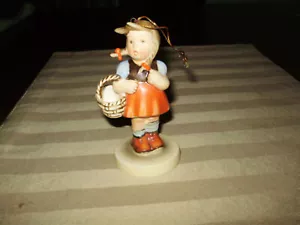 GIRL WITH A BASKET 1984 SCHMID FIGURINE (M977) - Picture 1 of 5