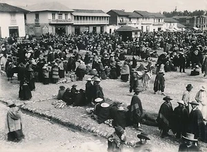 PÉROU c. 1930 - Vue Générale sur le Marché à Cuzco  Les Maisons - Div 7139 - Picture 1 of 2