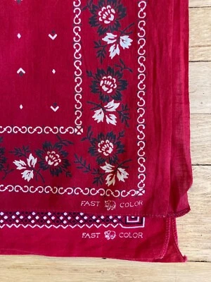 Vintage Bandana Lot of 11 Fast Color Trunk Up/ Down Tiger Paris - made in u.s.a Foto 1 de 4