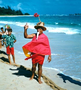 Vintage 1961 Hawaii Beach Funny Dad With Fish Kodachrome Print Photo 8 X 10 - Picture 1 of 1