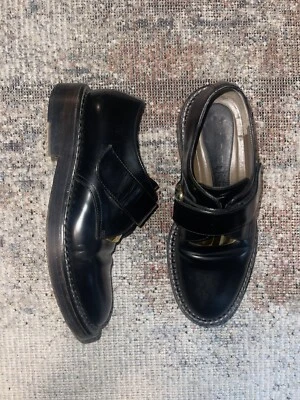 Mocasín de cuero negro con correa de placa dorada Marni para mujer talla 35,5 Foto 1 de 4