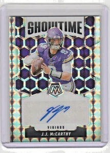 2025 PANINI MOSAIC SHOWTIME JJ MCCARTHY SILVER MOSAIC AUTO 🔥 VIKINGS #SOS-JJM - Picture 1 of 2