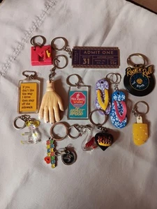 Lot Of 14 Novelty Keychains Various Sorts And Types 70s, 80s And 90s - Picture 1 of 9