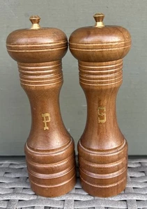 Molinillo de pimienta y salero de madera vintage - Imagen 1 de 5