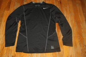 CAMISA NIKE PRO HOMBRE AJUSTADA NEGRA CON PATRÓN ESPINA DE ARENQUE CUELLO REDONDO TALLA S - Imagen 1 de 3