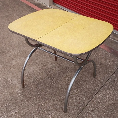 Vintage Retro 1950s Era Small Kitchen/Dinette/Breakfast Table - LOCAL PICKUP Cover