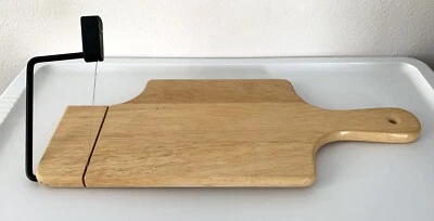 Prodyne Wire Cheese Slicer Beechwood Cutting Board with Handle Foto 1 de 4