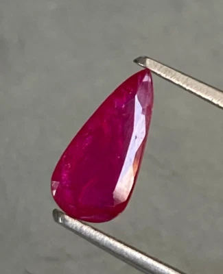 Natural Ruby 0.95 Cts Red Color from Mozambique, Loose Ruby Flat pink - Image 1 of 4