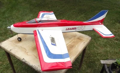 Avión de control remoto EFlite Leader 480 RC montado con motor, electrónica E-flite Foto 1 de 4