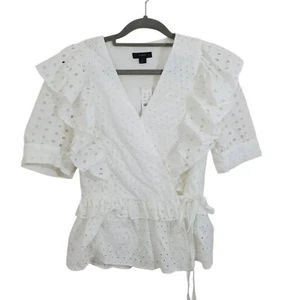 J. Rundhalsausschnitt Ösen Rüschen Wickeltop weiß Neu mit Etikett Größe Small Boho Cottagecore feminin - Bild 1 von 10