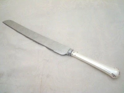 Cuchillo para pastel de boda Chippendale By Towle de plata esterlina hecho a medida Foto 1 de 2