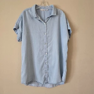 Camisa con botones de mezclilla azul claro SOFT SURROUDINGS talla grande cambray - Imagen 1 de 8