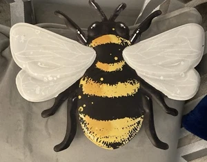 Bee Wreath Attachment - Picture 1 of 2