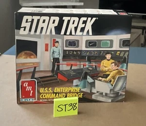 AMT Model Kit - Star Trek USS Enterprise Command Bridge #6007; New - Picture 1 of 11